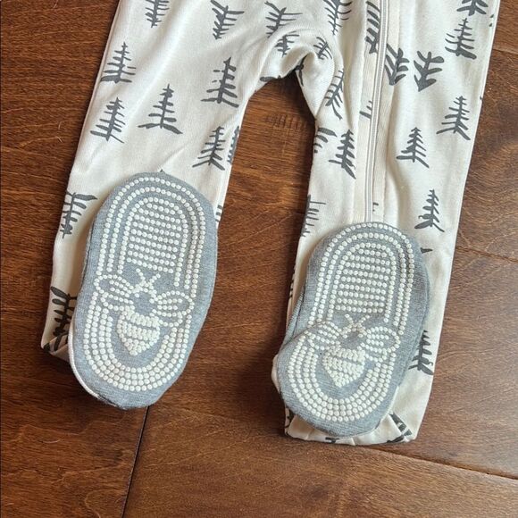 Burt's Bees Baby Cream and Gray Footed Sleeper with Built-in Footies - Picture 4 of 4